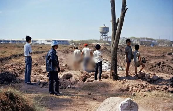 Ít nhất 3 rãnh mộ lớn, 900 hài cốt tại công viên Lê Thị Riêng