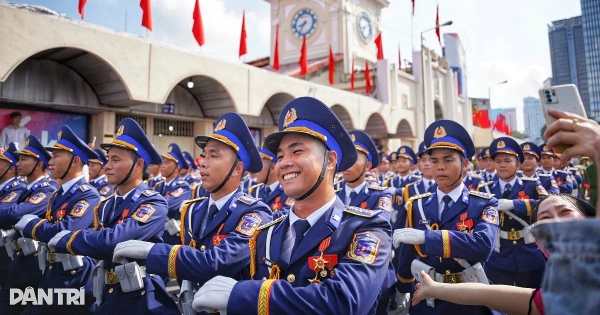 Chính sách hỗ trợ phục vụ mới áp dụng cho lãnh đạo cấp cao, tướng lĩnh công an và quân đội