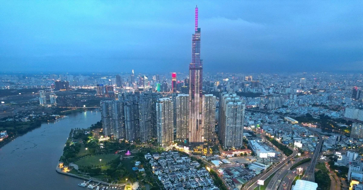 Bí thư Trần Lưu Quang: Thu ngân sách 1 triệu tỷ đồng là phép thử năng lực đầu tàu kinh tế của TPHCM