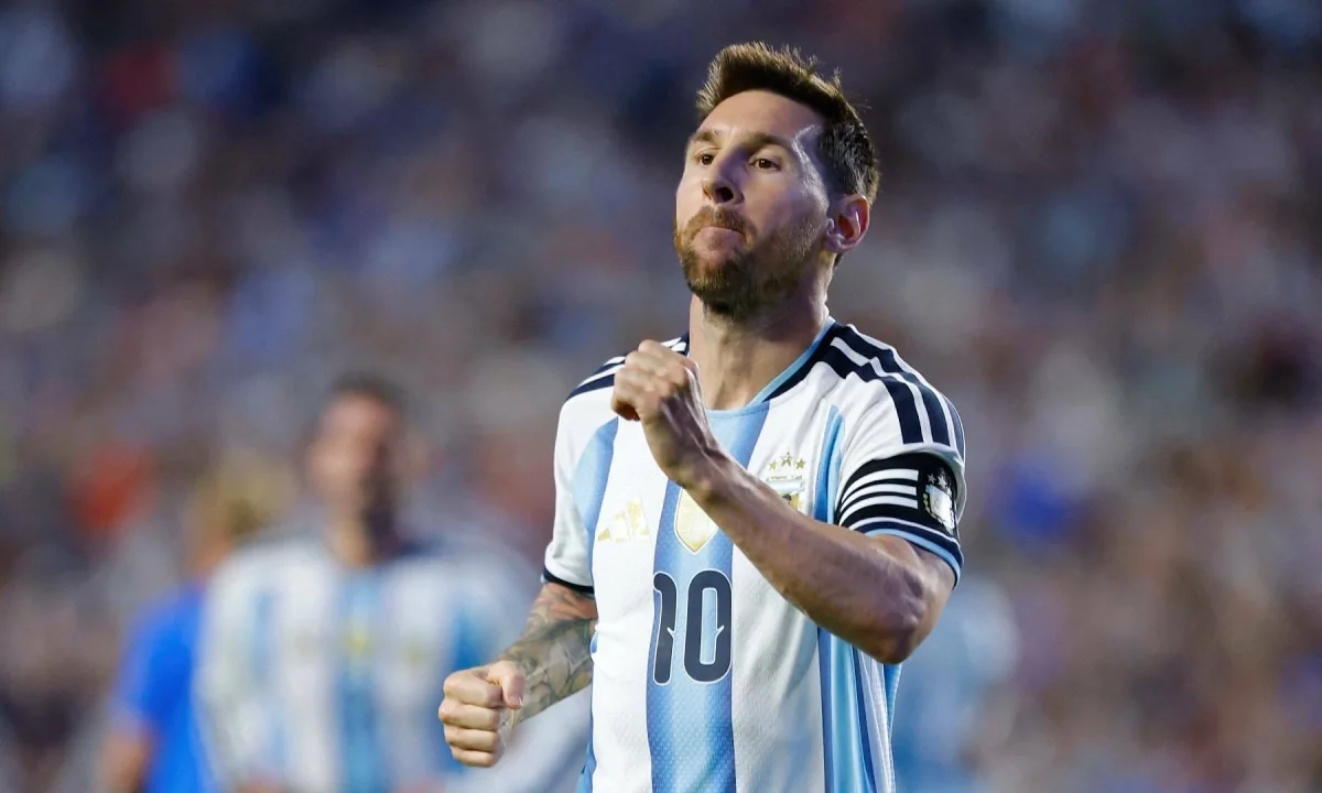 Messi lập bàn thắng thứ 117 trong màu áo Argentina