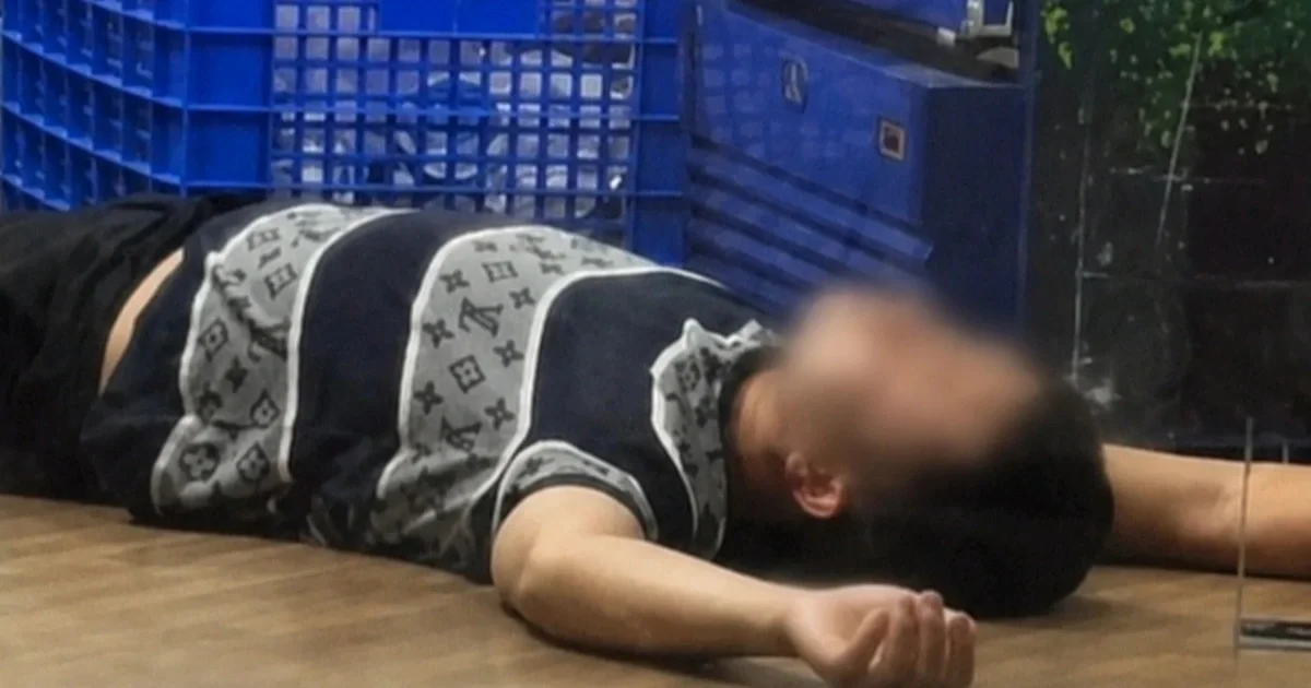 Chàng trai bị nhóm bạn bỏ lại với hóa đơn 16 triệu: Một cô gái đã chuyển khoản 8 triệu đồng