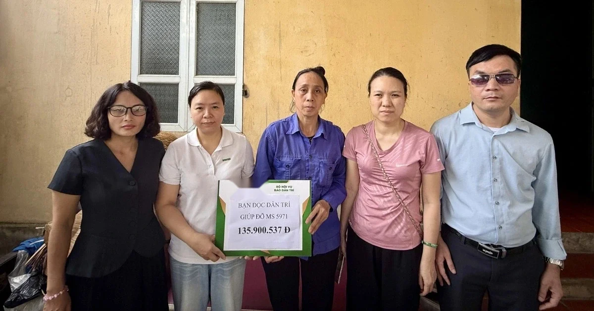 Mẹ nhặt phế liệu nuôi hai con khuyết tật nhận hỗ trợ hơn 160 triệu đồng