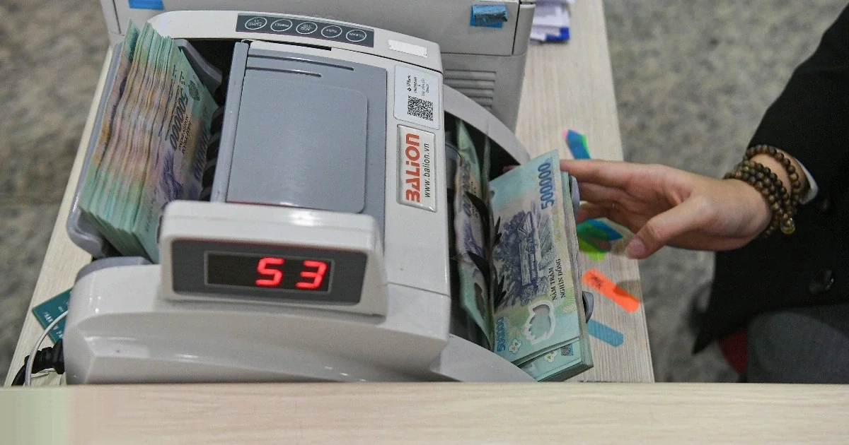 Người vay tiền đón tin mừng: Ngưỡng khoản vay nhỏ tăng gấp 4 lần, lên tới 400 triệu đồng