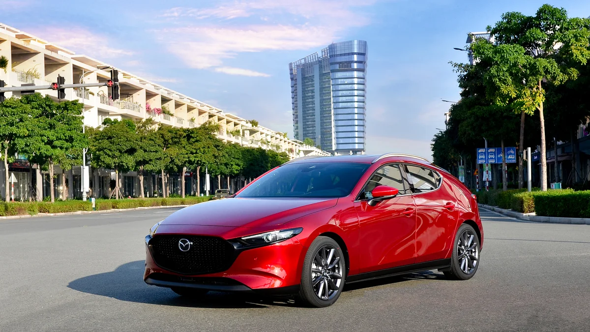 Cục diện phân khúc sedan hạng C 6 tháng đầu năm 2026: Mazda3 áp đảo hoàn toàn