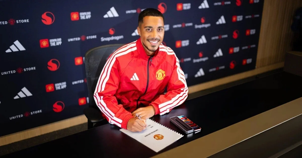 Chặng đường thủ quân tuyển Bỉ gia nhập Man Utd: Cái kết ngọt ngào sau ba phen lỡ bước