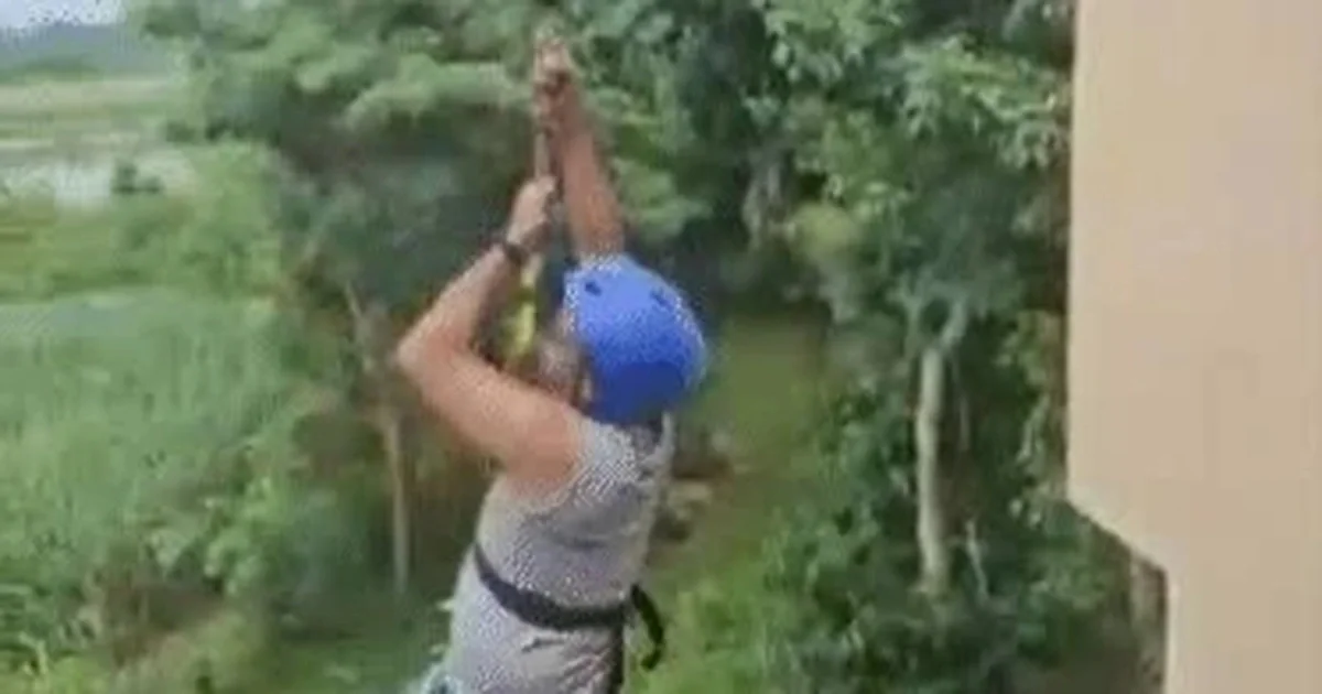 Khách du lịch chấn thương vì tuột chốt an toàn khi đu zipline ở độ cao 12m tại Ấn Độ