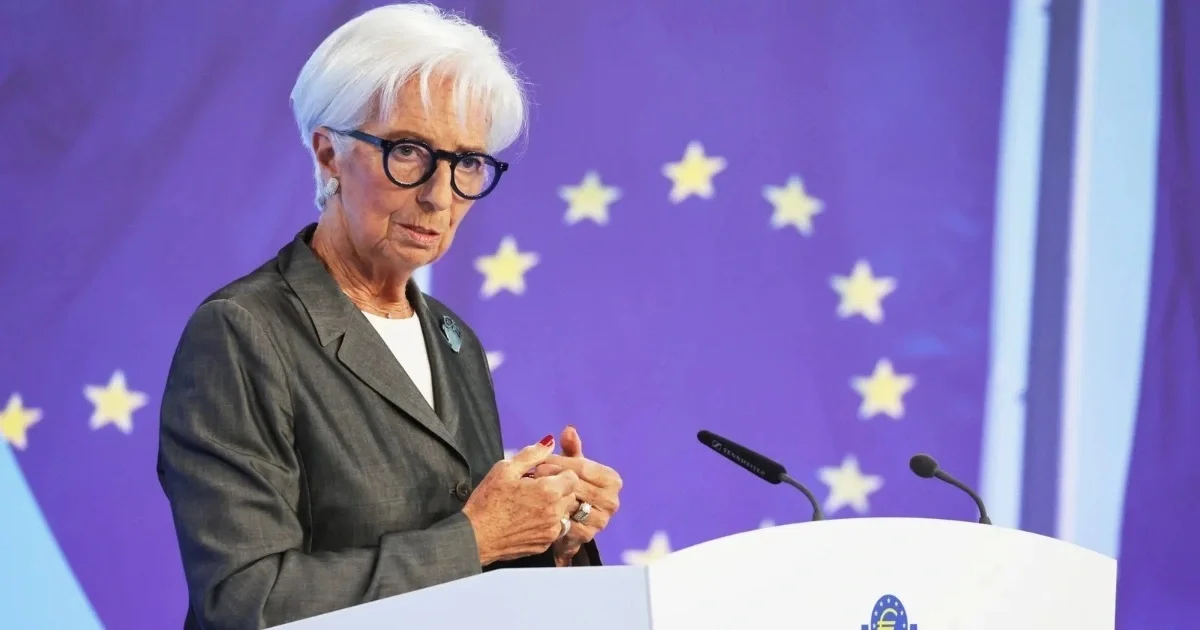 ECB tạm dừng điều chỉnh lãi suất, không loại trừ kịch bản tiếp tục siết chính sách khi năng lượng đắt đỏ