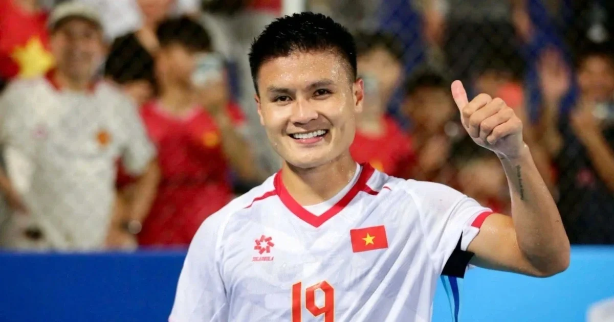 Lý do Quang Hải vẫn được tính bàn thắng trong tình huống cầu thủ đội bạn vuột chân phản lưới