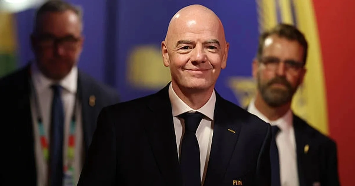 Làn sóng phản đối hướng về Chủ tịch FIFA sau thư khen ngợi tuyển Argentina