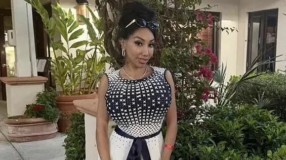 Người phụ nữ phẫu thuật loại bỏ 6 xương sườn nhằm sở hữu thân hình búp bê Barbie