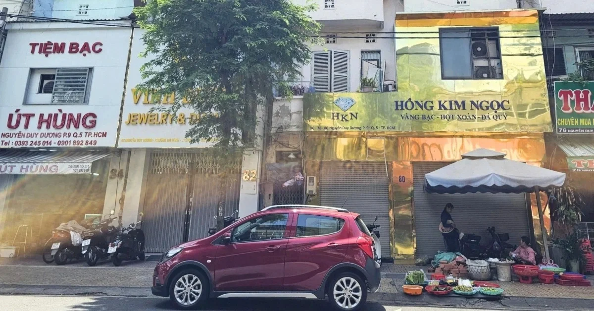 Làn sóng biến động thị trường kim cương, xấp xỉ 30 điểm kinh doanh tại TPHCM đóng cửa tạm thời