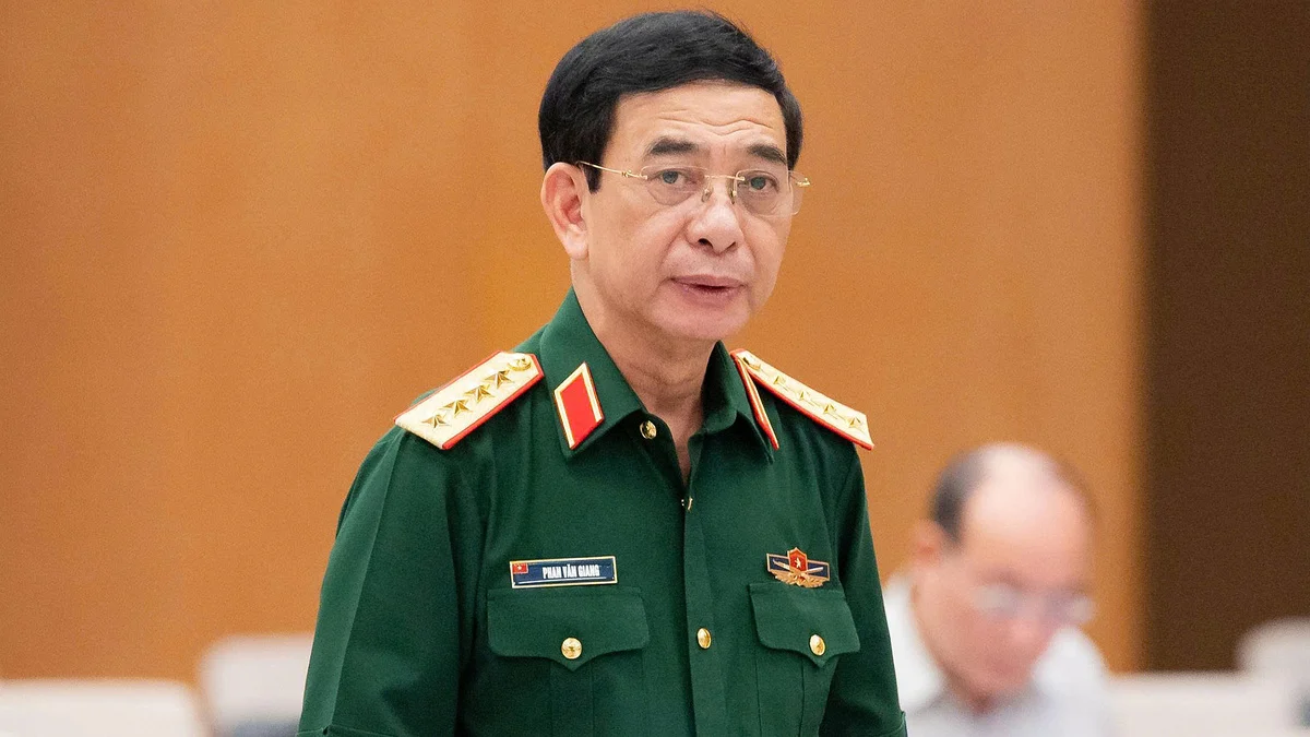 Bộ trưởng Phan Văn Giang: Bố trí quân nhân chính quy đảm nhiệm công tác cấp xã
